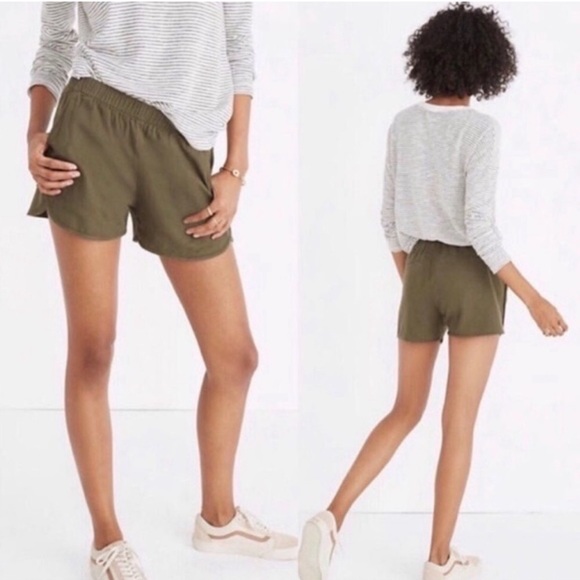 Madewell Pants - Madewell olive green cotton shorts with pockets. Preppy beachy casual minimalist